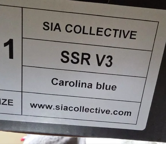 Stylish Blue and White Men's Sneakers - Picture 11 of 12